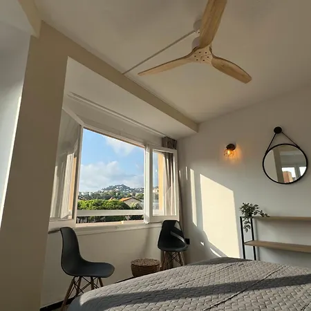 Santa Ana Guest house *